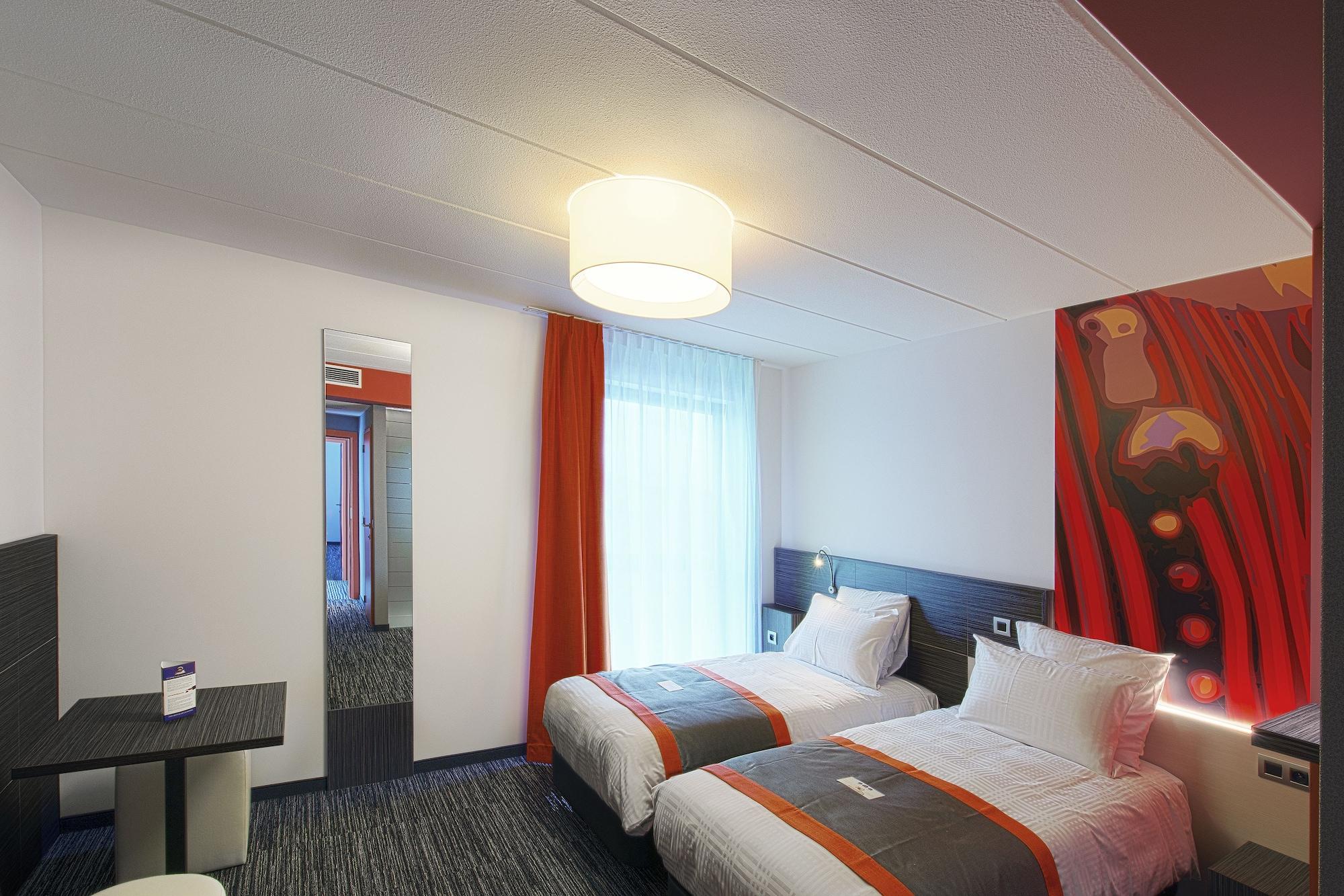 Orange Hotel Ла-Лувьер Экстерьер фото