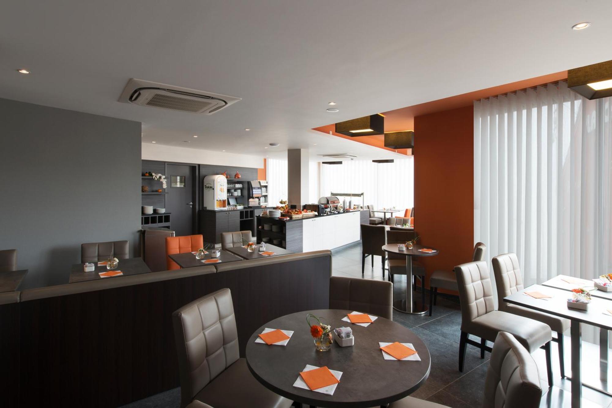 Orange Hotel Ла-Лувьер Экстерьер фото